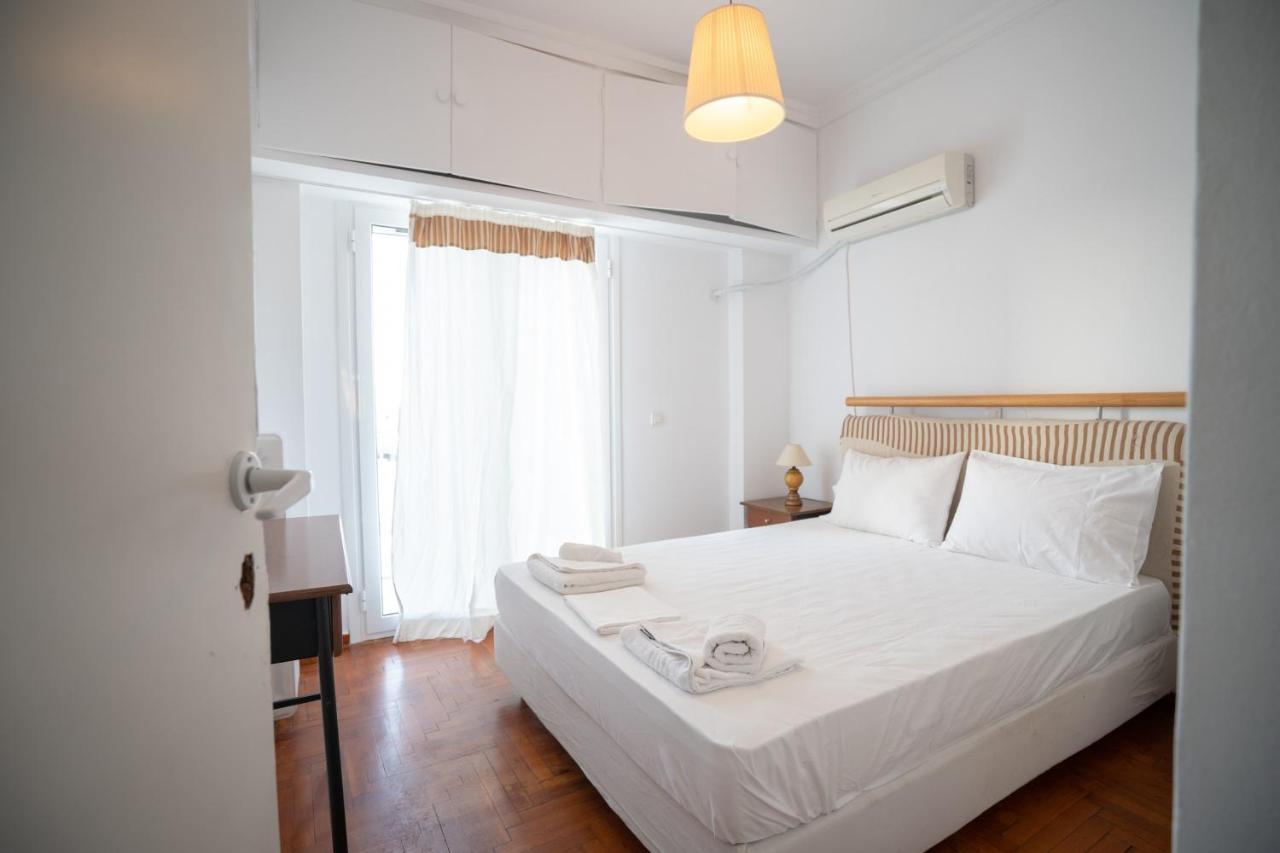 Dimotiko Theatro Metro St. 1 Bedroom 4 Pers. Flat Piraeus Bagian luar foto